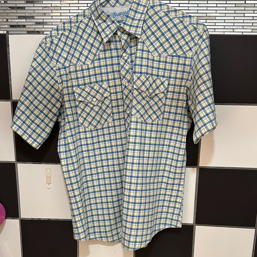 Wrangler Men's Blue and Yellow Plaid Shirt